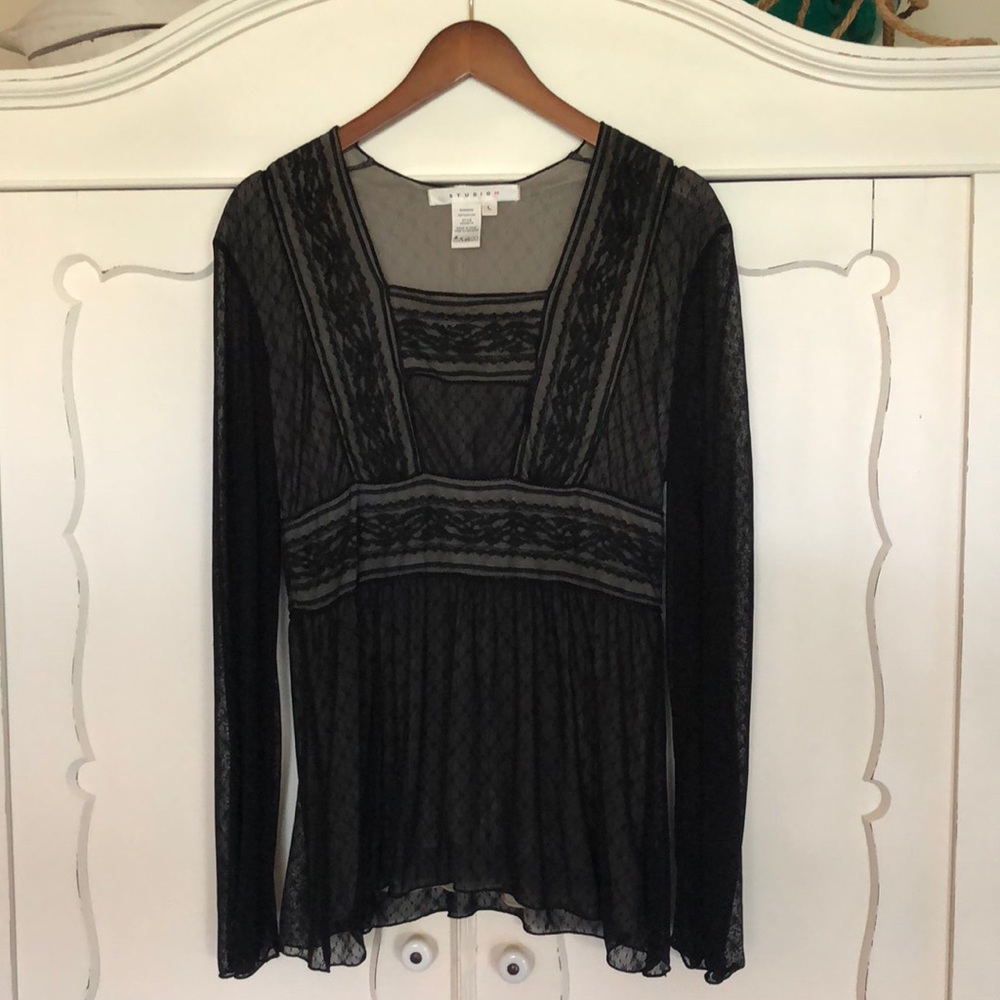 Black long sleeved lace dressy top